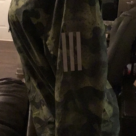 Adidas - Picture 4 of 5